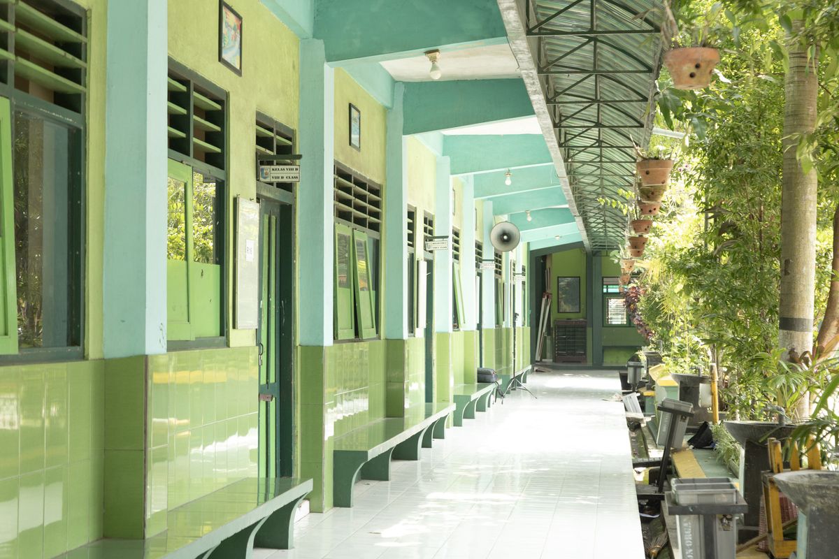 Foto Halaman & dan Area Depan Sekolah