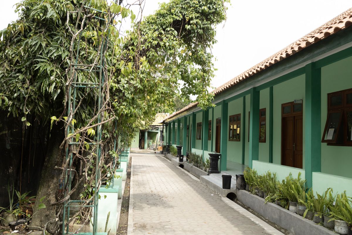 C. Digital School & Literasi Teknologi TIK